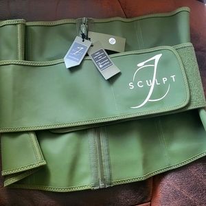 Woman's waist trainer size 5x brand new never worn